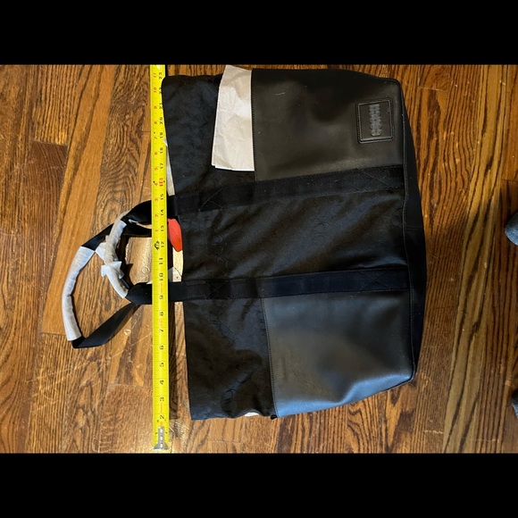 NWT Coach XL Leather trim camo lined tote 6 set—-price drop for today only - Picture 11 of 16